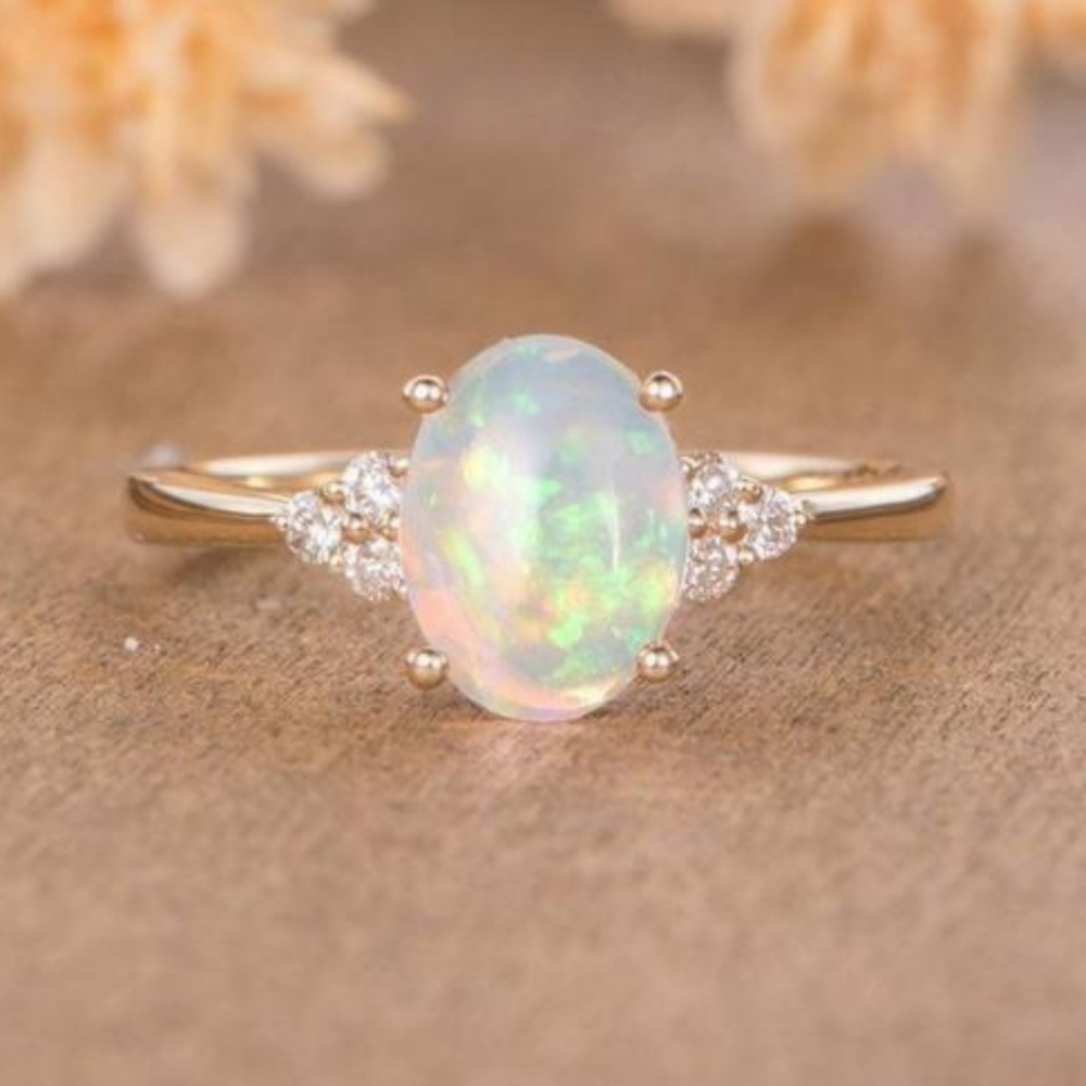 Gorgeous simulated opal ring & simulated diamonds